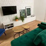Loft Paprotka Premium Apartment, Close To Mtp Expo, F.Vat